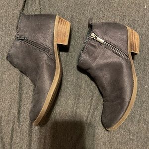 Carlos zip ankle boots